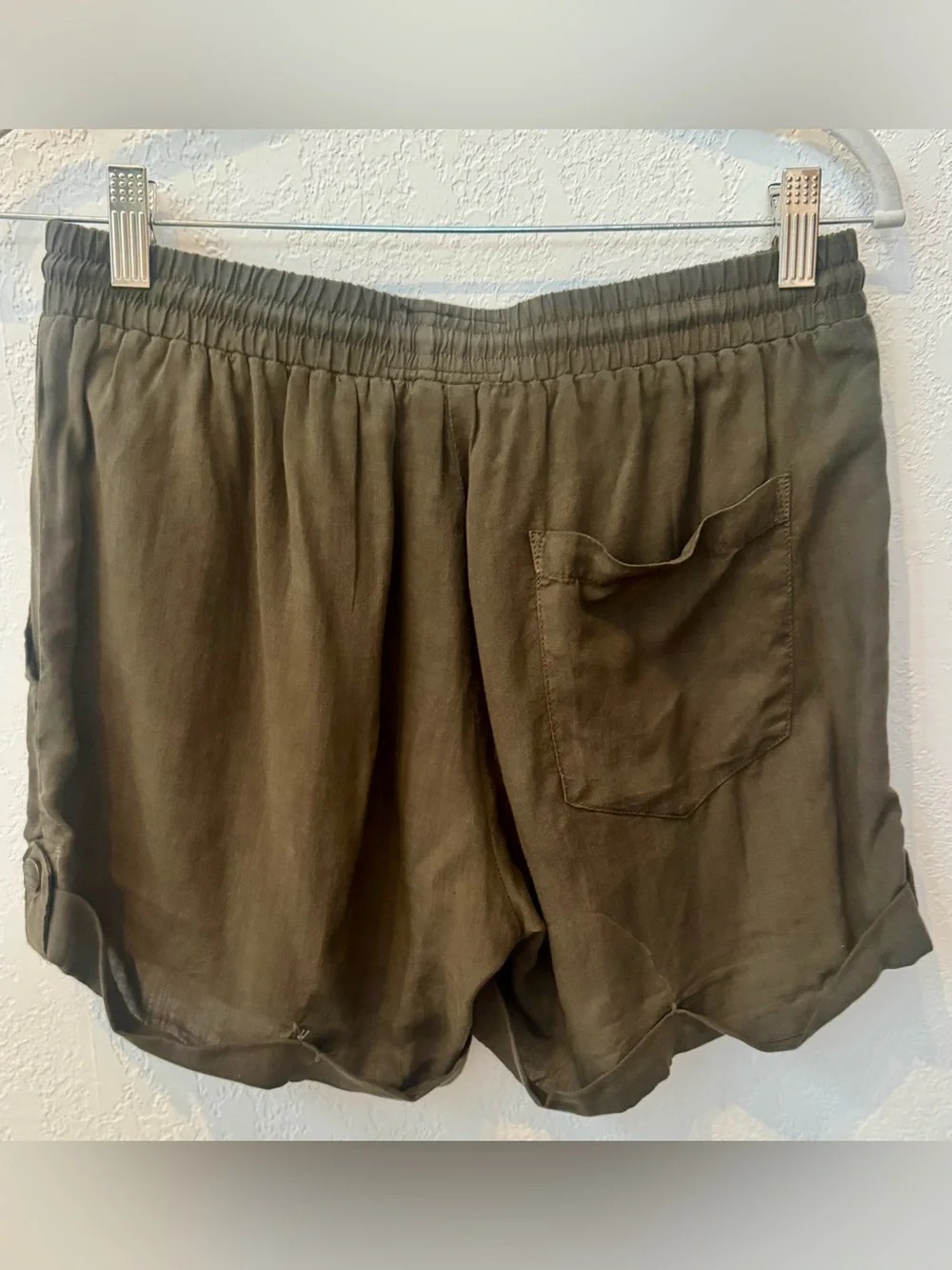 Current/Elliot olive green lounge roll woven short lightweight elastic waist